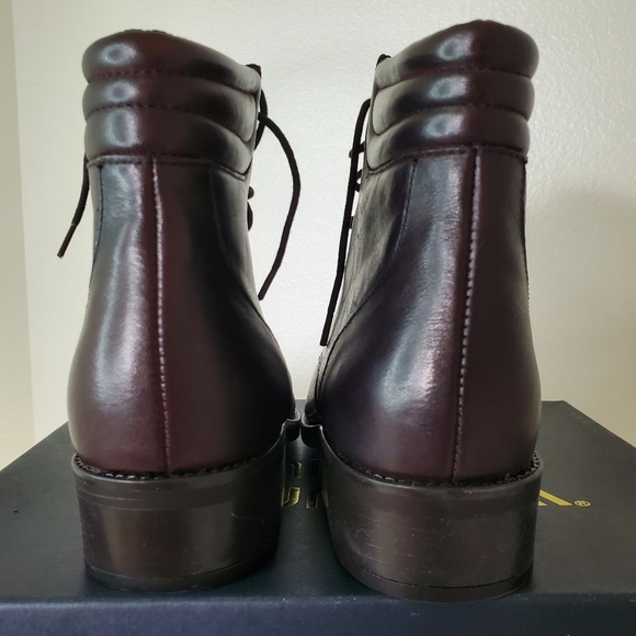 White Mountain NWT Laurie Lace Up Boots in Chocolate Brown Leather - Picture 4 of 7